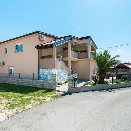 Apartments With A Parking Space Nin, Zadar - 19555 Exterior foto